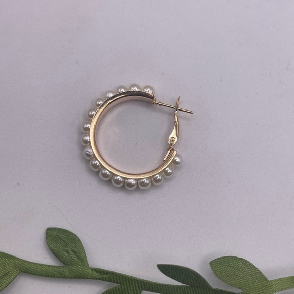 NWT 4 Pair Pearl Gold Hoop & Stud Set - Picture 3 of 4